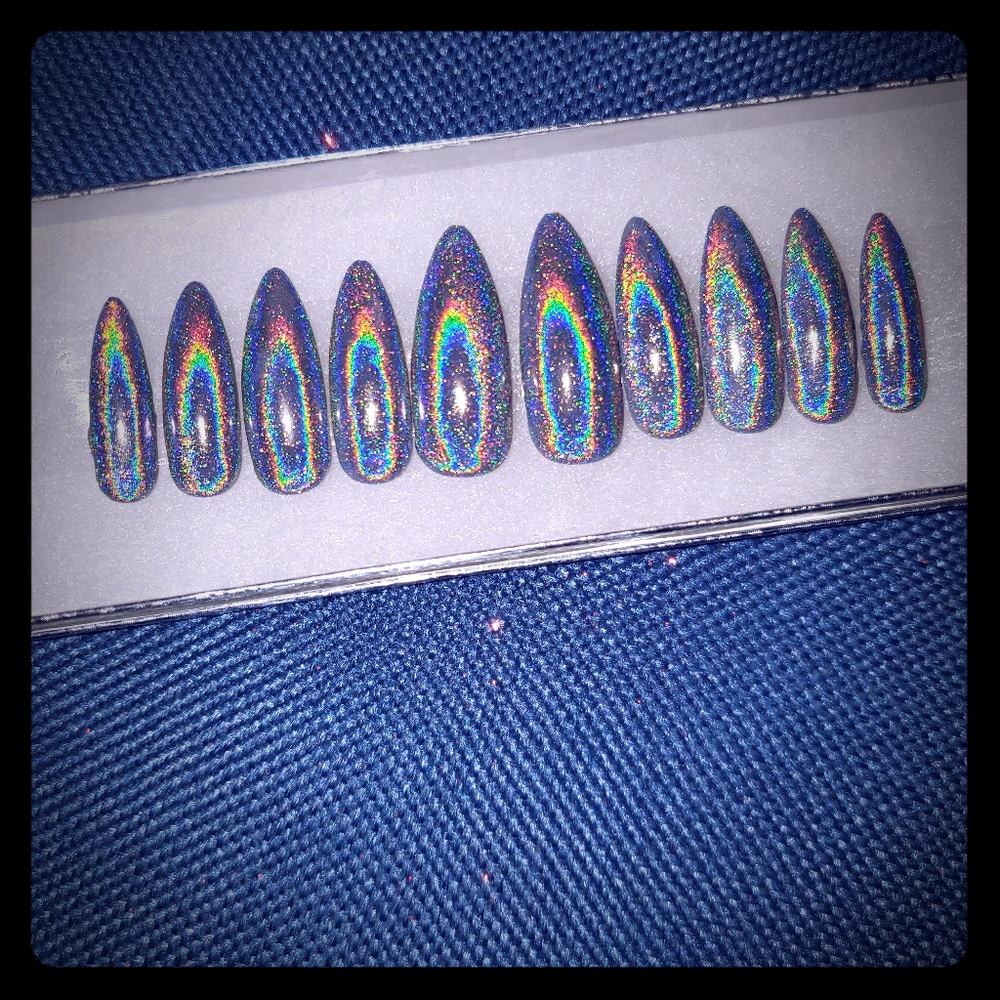 Custom press on nails